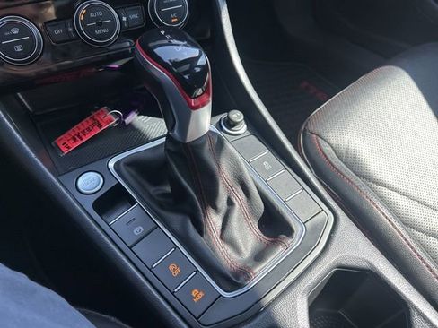 Used 2022 Volkswagen Jetta GLI Autobahn FWD image 37
