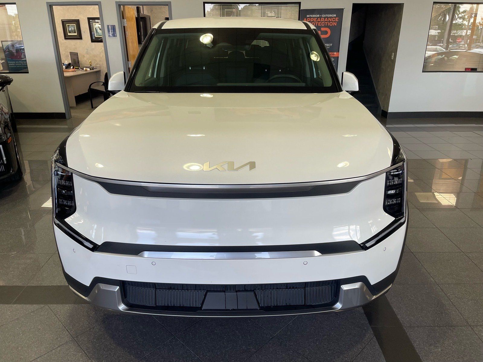 Used 2024 Kia EV9 Light RWD image 9