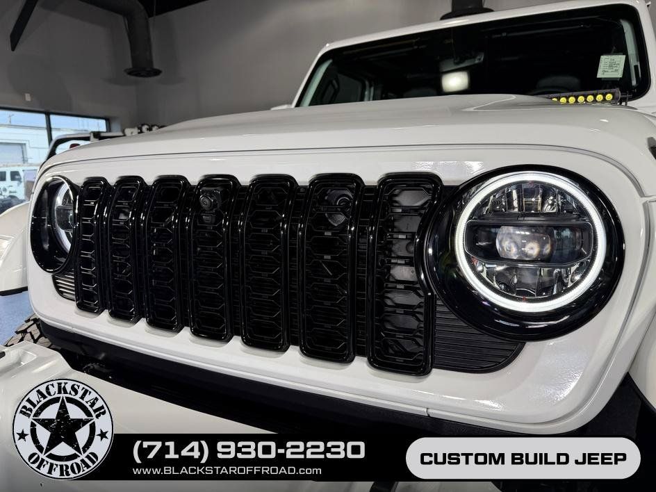 Used 2024 Jeep Wrangler High Altitude AWD/4WD image 11