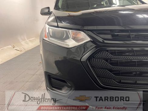 Used 2019 Chevrolet Traverse LS w/ LPO, Black Accent Package AWD/4WD image 10