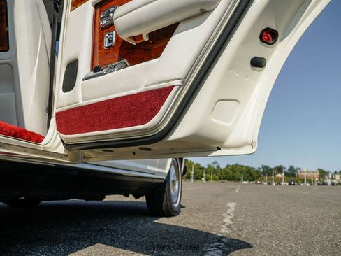Used 1989 Rolls-Royce Silver Spirit RWD image 49
