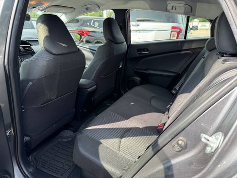 Used 2016 Toyota Prius Two FWD image 9