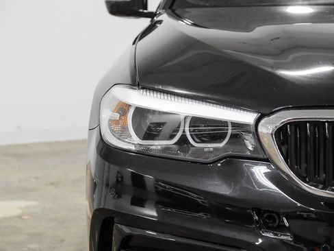Used 2019 BMW 530i w/ Convenience Package image 51