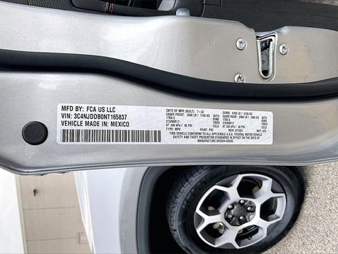 Used 2022 Jeep Compass Trailhawk w/ Trailhawk Convenience Group image 35