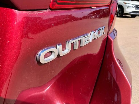 Used 2016 Subaru Outback 2.5i Limited AWD/4WD image 10