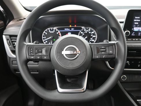 Used 2023 Nissan Rogue S AWD/4WD image 13
