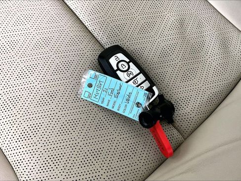 Used 2021 Ford Explorer Platinum w/ Equipment Group 601A image 10