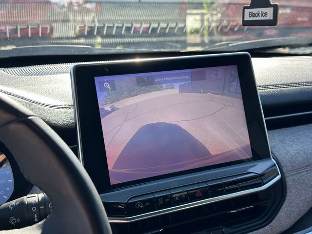 Certified 2023 Jeep Compass Latitude AWD/4WD image 29