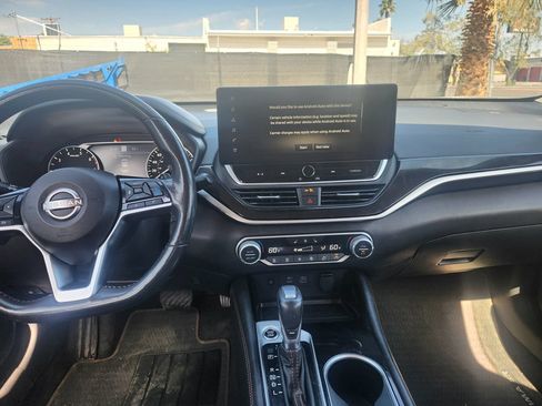 Used 2023 Nissan Altima 2.0 SR FWD image 23