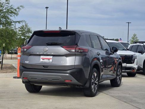 Certified 2023 Nissan Rogue SV FWD image 6