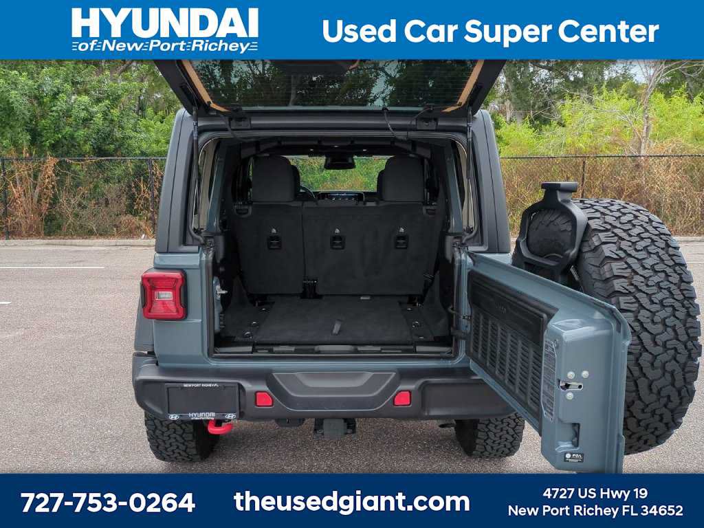 Used 2026 Jeep Wrangler Unlimited Rubicon AWD/4WD image 12