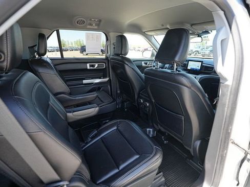 Used 2020 Ford Explorer XLT w/ Equipment Group 202A AWD/4WD image 25