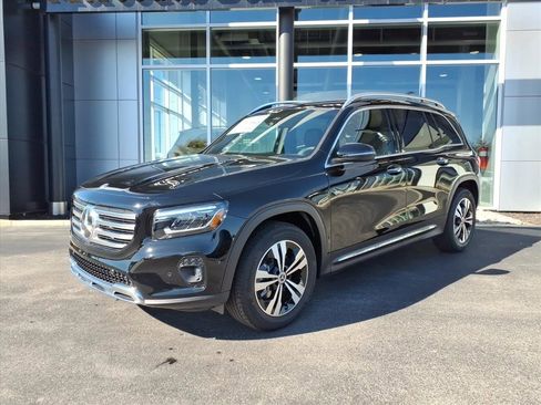 New 2025 Mercedes-Benz GLB 250 4MATIC image 2