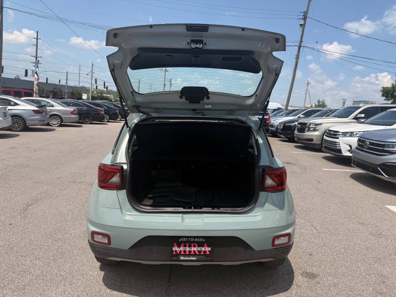 Used 2025 Hyundai Venue SEL FWD image 27