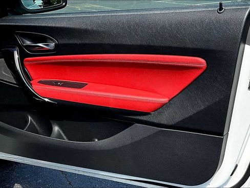 Used 2020 BMW 230i Convertible w/ Premium Package image 22