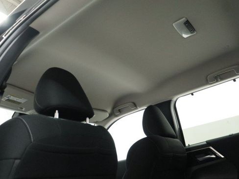 Used 2024 Mitsubishi Outlander ES FWD image 27