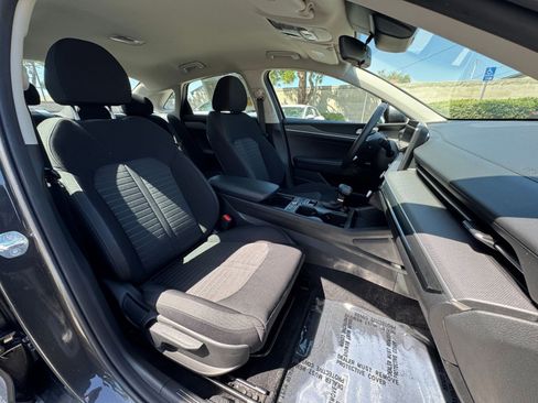 Used 2025 Kia K5 LXS FWD image 36