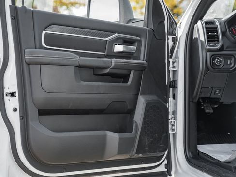 New 2026 RAM 2500 Big Horn AWD/4WD image 40
