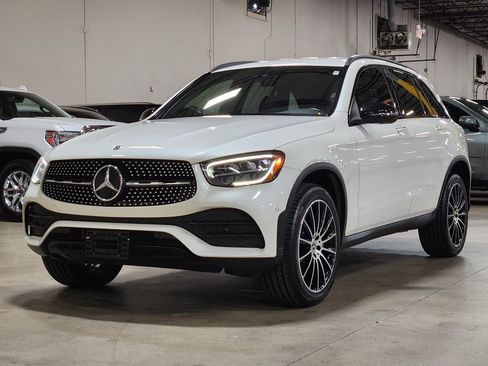 Used 2022 Mercedes-Benz GLC 300 image 4