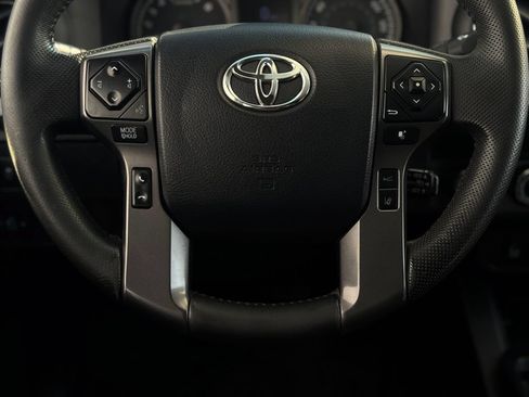 Used 2020 Toyota Tacoma TRD Off-Road w/ Technology Package AWD/4WD image 15