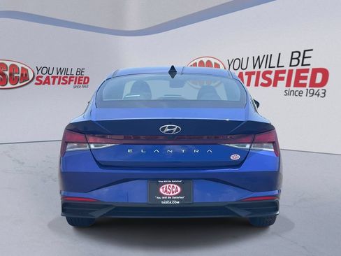Used 2023 Hyundai Elantra SEL FWD image 7