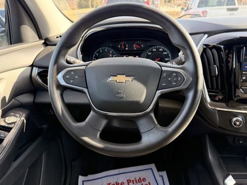 Used 2020 Chevrolet Traverse LS image 22