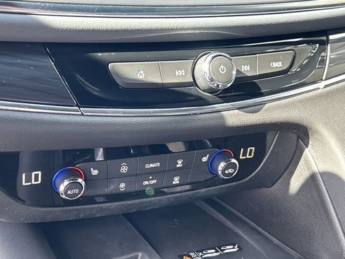 Certified 2023 Buick Enclave Essence image 25