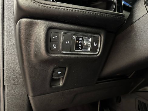 Used 2022 Lincoln Nautilus Reserve w/ Equipment Group 201A image 20