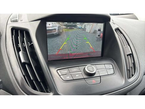 Used 2017 Ford Escape SE w/ Equipment Group 201A AWD/4WD image 17