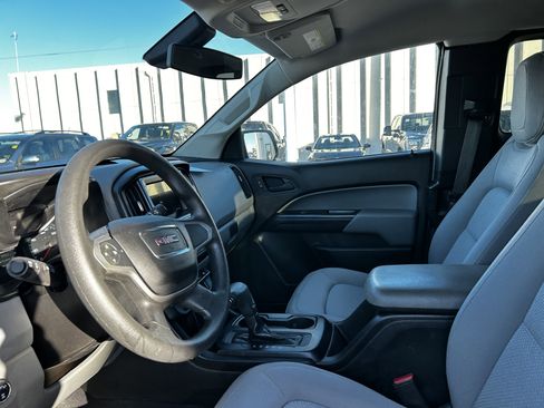 Used 2019 GMC Canyon 4x4 Extended Cab w/ Convenience Package image 7