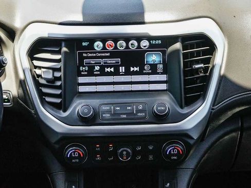 Used 2018 GMC Acadia SLT AWD/4WD image 14