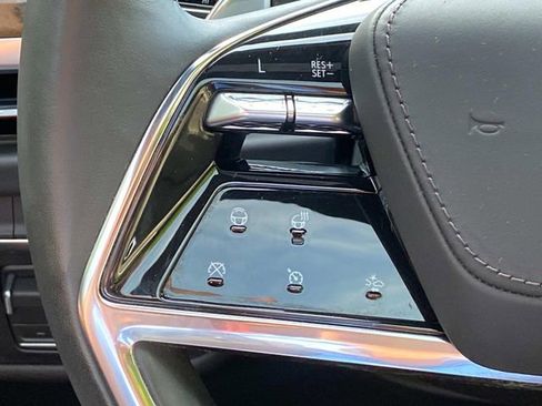 Used 2026 Cadillac Escalade Platinum Sport image 22