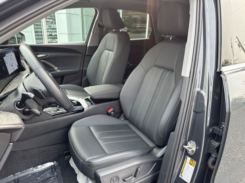 Certified 2025 Audi Q5 Premium w/ Convenience Package AWD/4WD image 19