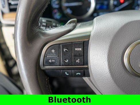 Used 2016 Lexus LX 570 4WD w/ Luxury Package image 17