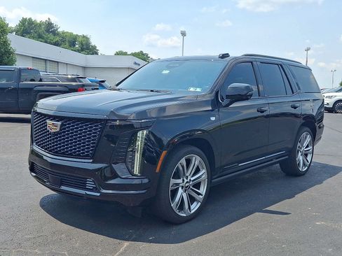 Used 2025 Cadillac Escalade Sport Platinum w/ LPO, Floor Liner Package AWD/4WD image 3