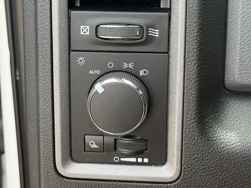 Used 2020 RAM 1500 Tradesman RWD image 23