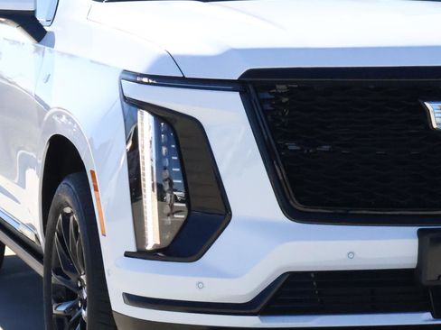 Used 2026 Cadillac Escalade Sport w/ LPO, Floor Liner Package image 9