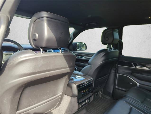Used 2022 Jeep Wagoneer Series II RWD image 28