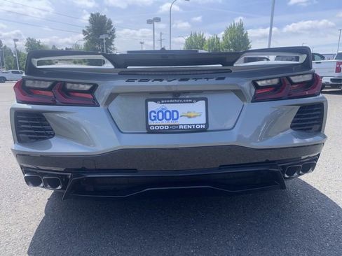 Used 2022 Chevrolet Corvette Stingray Convertible w/ Z51 Performance Package RWD image 4