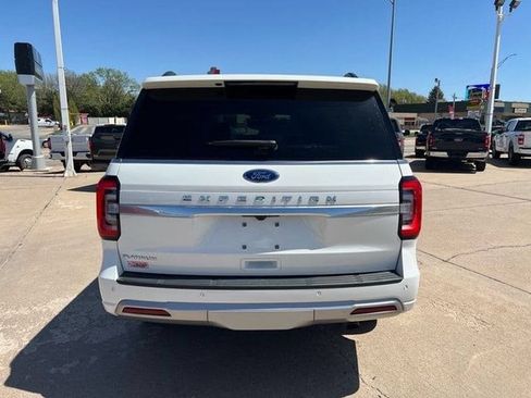 Used 2024 Ford Expedition Platinum AWD/4WD image 5