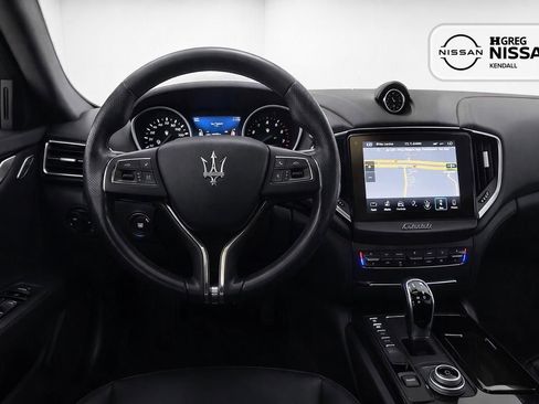 Used 2018 Maserati Ghibli RWD image 8