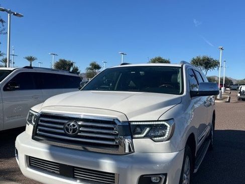 Used 2018 Toyota Sequoia Platinum image 1