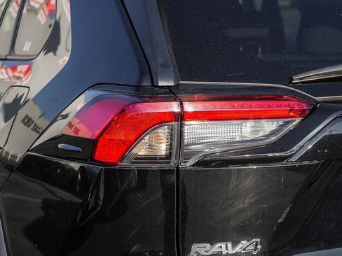 Used 2024 Toyota RAV4 XLE AWD/4WD image 10