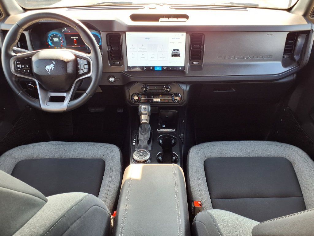 Used 2025 Ford Bronco Big Bend AWD/4WD image 9