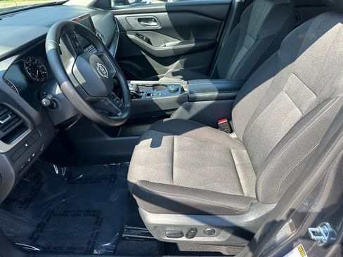 Used 2025 Nissan Rogue SV AWD/4WD image 25
