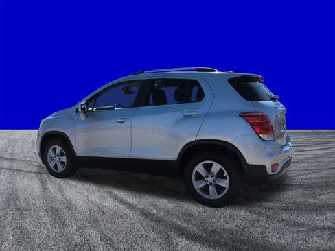 Used 2020 Chevrolet Trax LT w/ Driver Confidence Package image 6