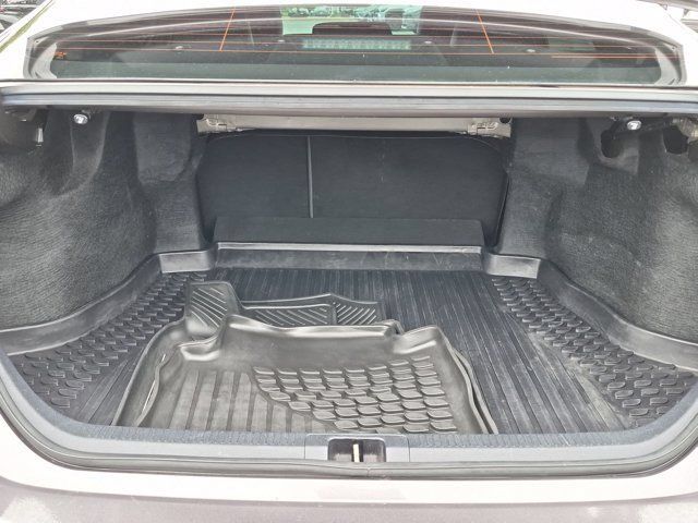 Certified 2019 Toyota Camry SE FWD image 17
