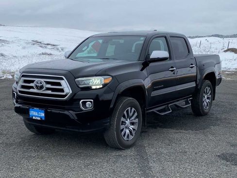 Used 2023 Toyota Tacoma Limited w/ Black Out Package (TMS) image 4