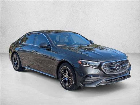 New 2026 Mercedes-Benz E 450 4MATIC Sedan image 7