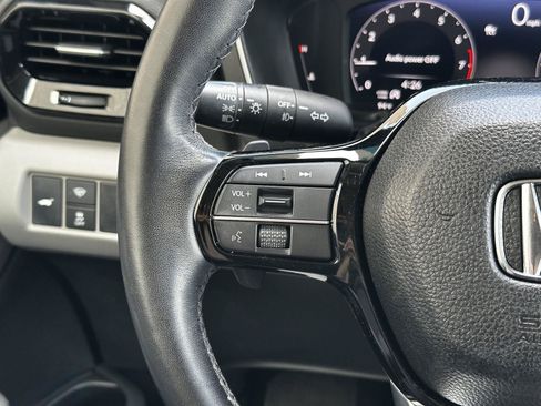 Certified 2024 Honda Pilot Elite image 12